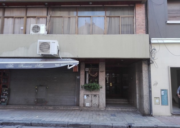 CENTRO: VENDO DEPTO DE 1 DORMITORIO (INTERNO), ENTRE CAÑADA Y FRAGUEIRO (FRENTE SUPER BUENOS DIAS) CON RENTA
