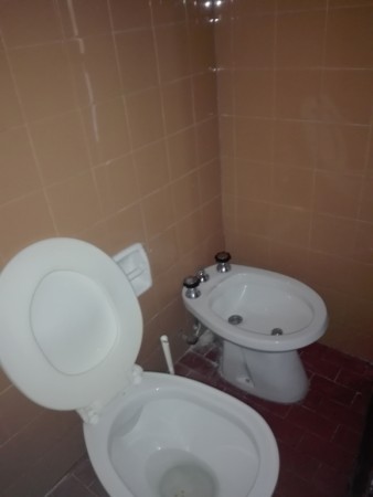 CENTRO: VENDO DEPTO DE 1 DORMITORIO (INTERNO), ENTRE CAÑADA Y FRAGUEIRO (FRENTE SUPER BUENOS DIAS) CON RENTA