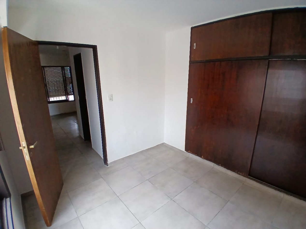 CENTRO: VENDO DEPTO DE 1 DORMITORIO (INTERNO), ENTRE CAÑADA Y FRAGUEIRO (FRENTE SUPER BUENOS DIAS) CON RENTA