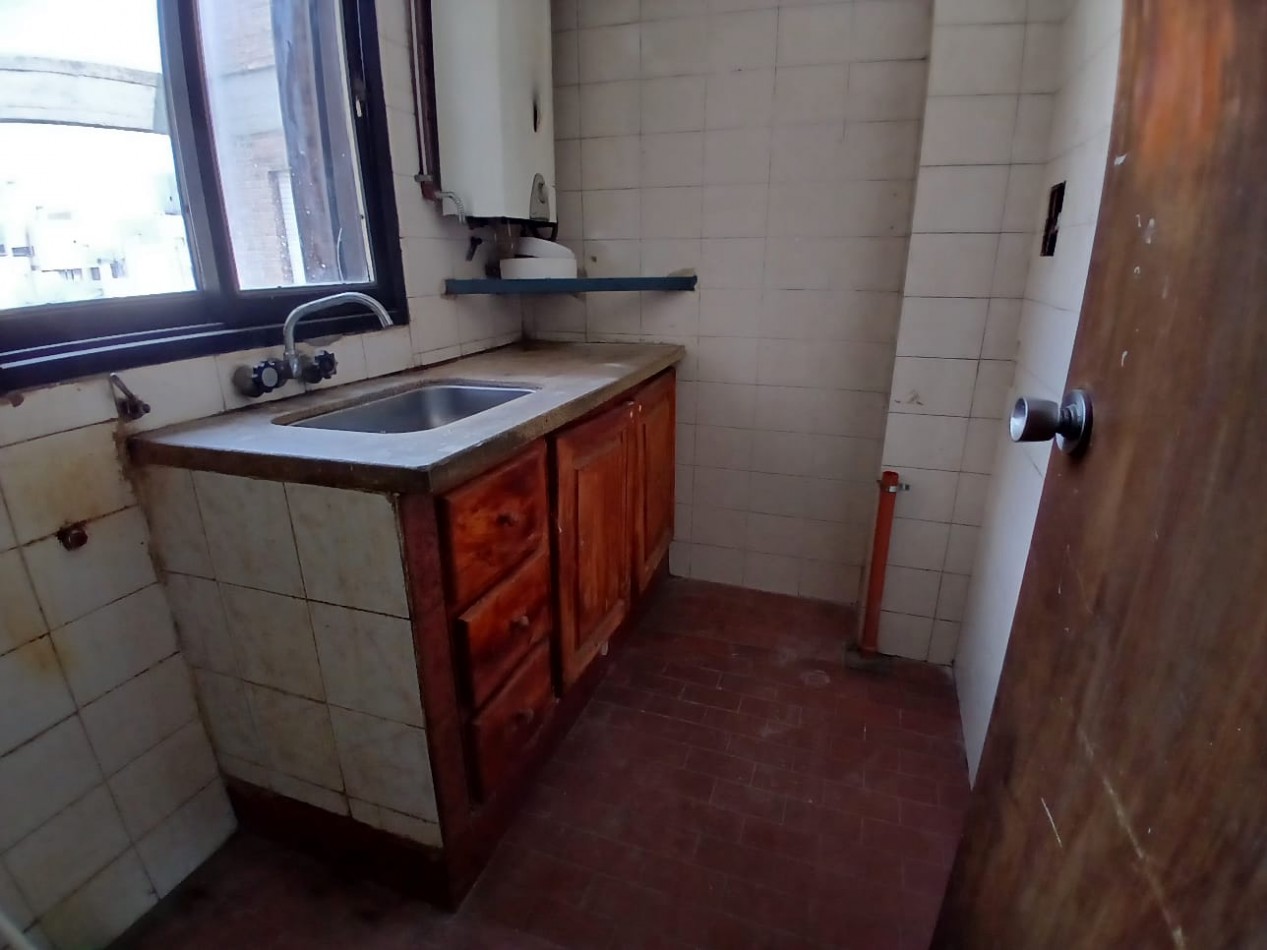 CENTRO: VENDO DEPTO DE 1 DORMITORIO (INTERNO), ENTRE CAÑADA Y FRAGUEIRO (FRENTE SUPER BUENOS DIAS) CON RENTA