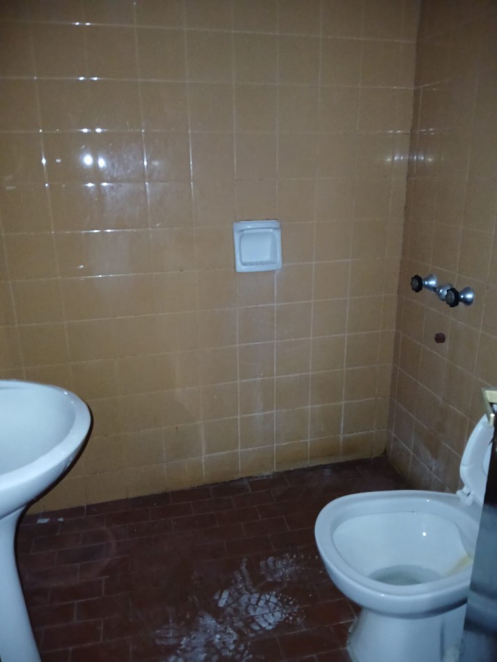 CENTRO: VENDO DEPTO DE 1 DORMITORIO (INTERNO), ENTRE CAÑADA Y FRAGUEIRO (FRENTE SUPER BUENOS DIAS) CON RENTA