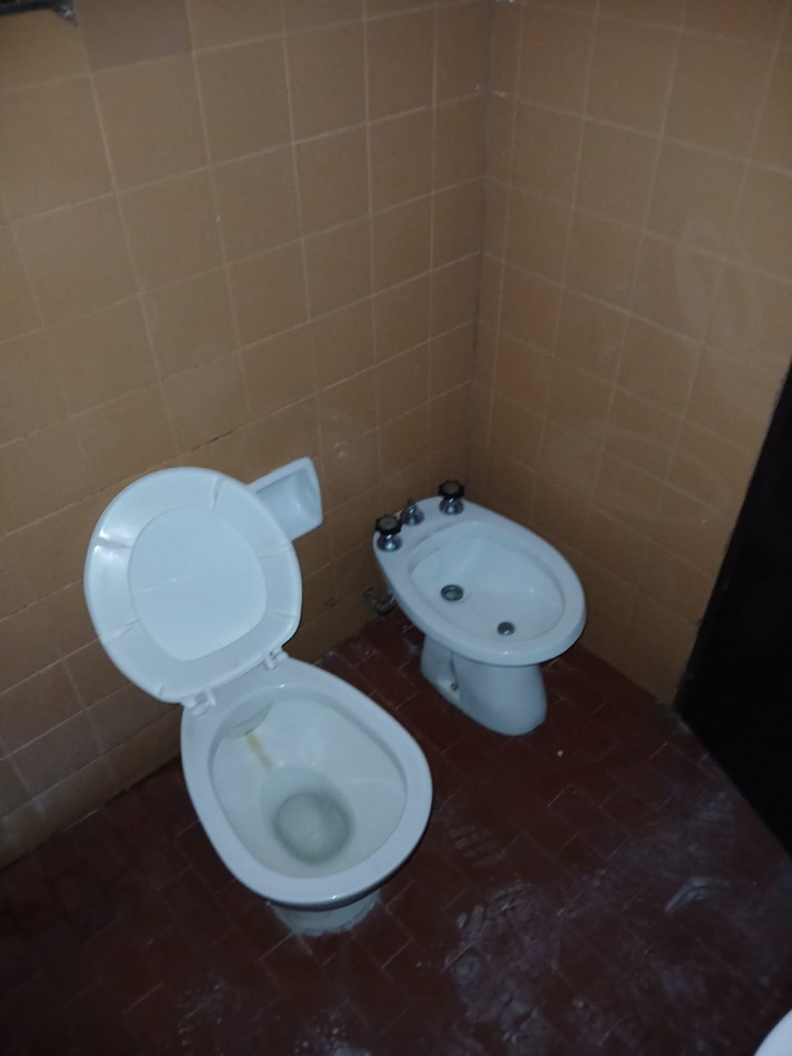 CENTRO: VENDO DEPTO DE 1 DORMITORIO (INTERNO), ENTRE CAÑADA Y FRAGUEIRO (FRENTE SUPER BUENOS DIAS) CON RENTA