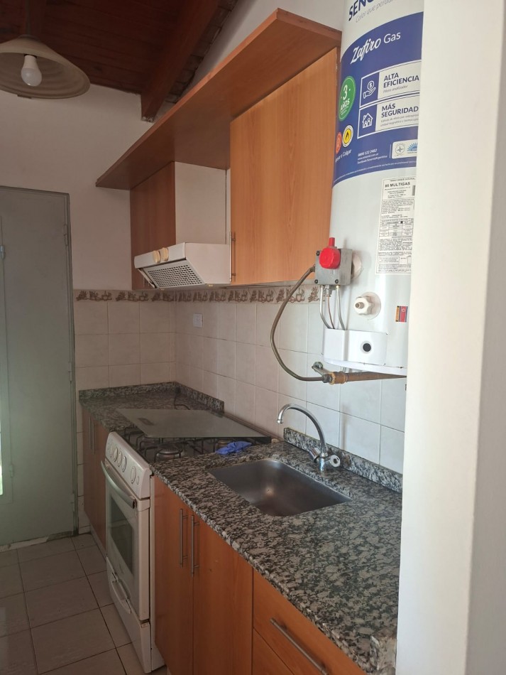 VENDO HERMOSA CASA DE 3 DORMITORIOS EN BARRIO CERRADO SOLES DEL OESTE (MATIENZO)