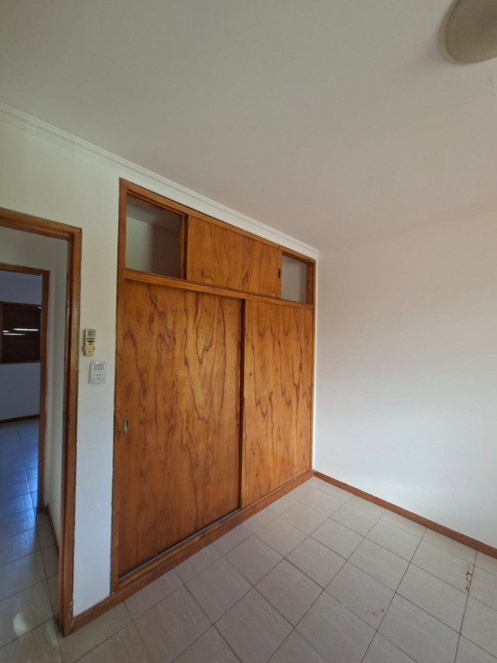 VENDO HERMOSA CASA DE 3 DORMITORIOS EN BARRIO CERRADO SOLES DEL OESTE (MATIENZO)