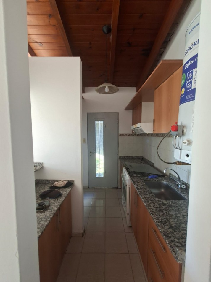 VENDO HERMOSA CASA DE 3 DORMITORIOS EN BARRIO CERRADO SOLES DEL OESTE (MATIENZO)