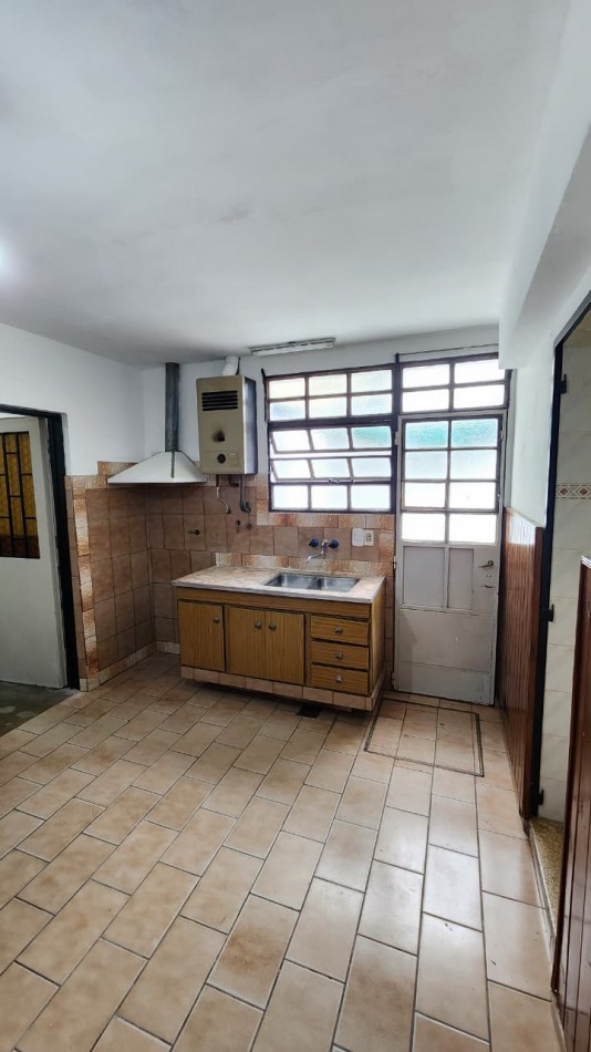 B° VILLA ADELA: ALQUILO HERMOSO DEPTO DE 1 DORMITORIO CON PATIO