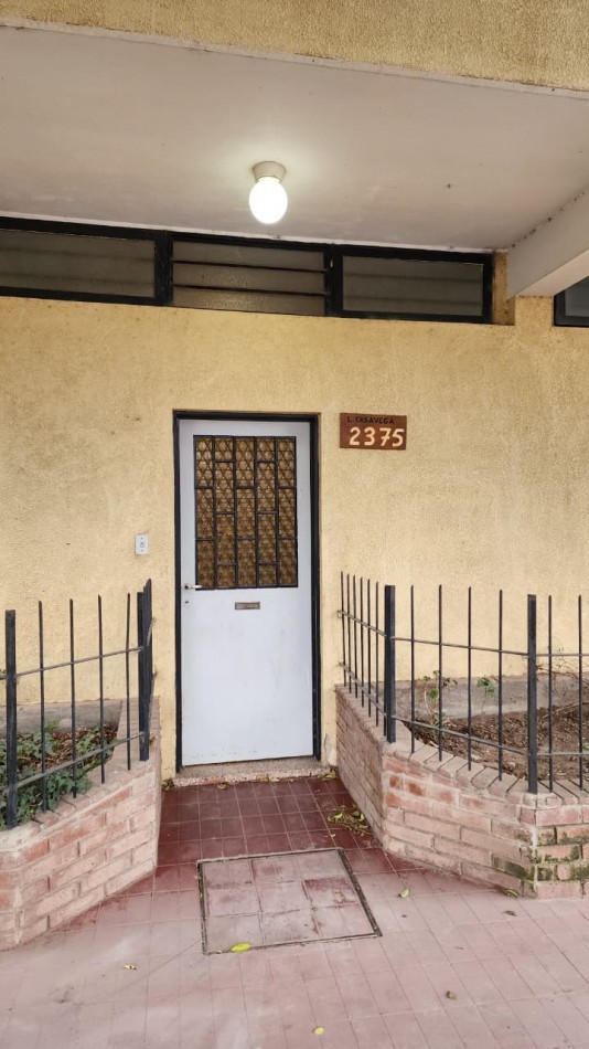 B° VILLA ADELA: ALQUILO HERMOSO DEPTO DE 1 DORMITORIO CON PATIO