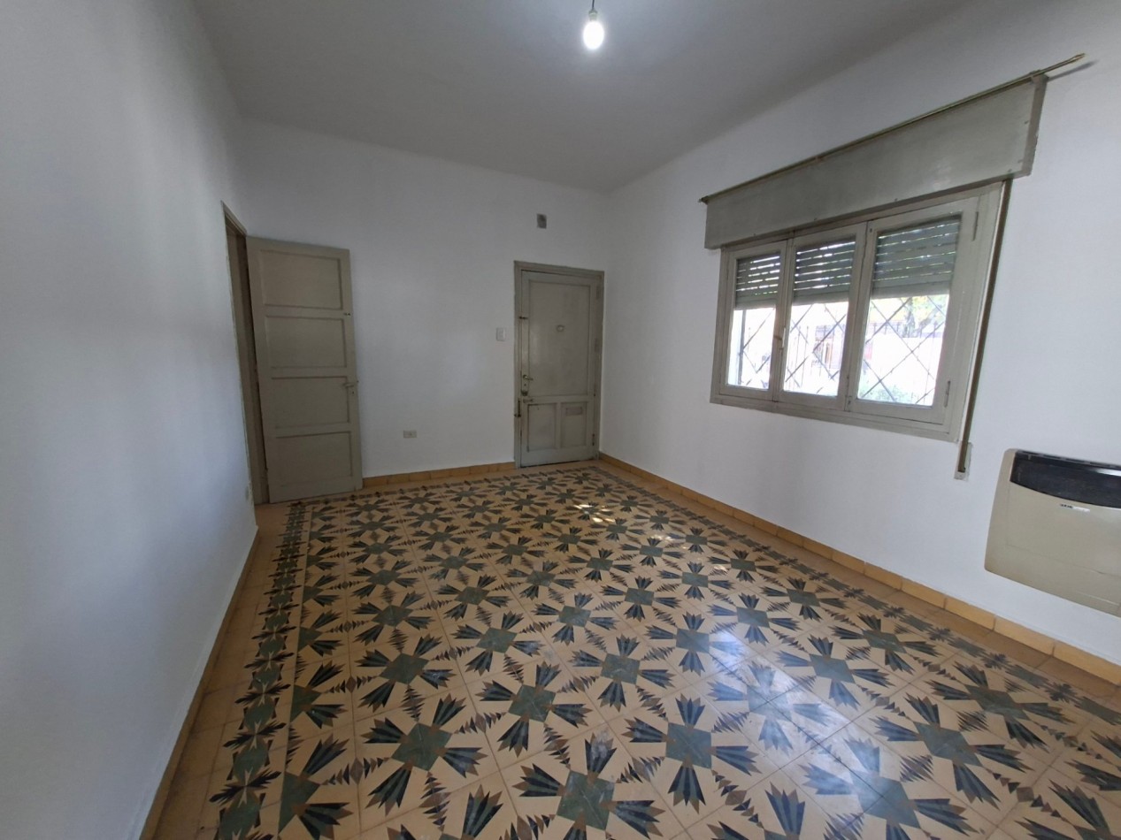AVDA ALEM: ALQUILO CASA ESQUINA DE 3 DORMITORIOS (MEJOR ZONA)