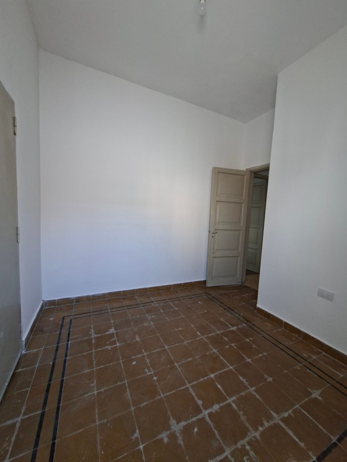 AVDA ALEM: ALQUILO CASA ESQUINA DE 3 DORMITORIOS (MEJOR ZONA)