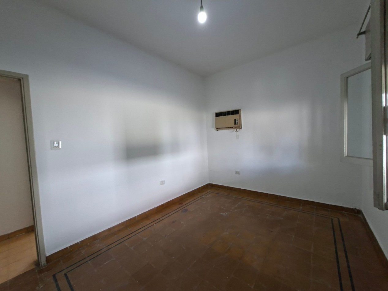 AVDA ALEM: ALQUILO CASA ESQUINA DE 3 DORMITORIOS (MEJOR ZONA)