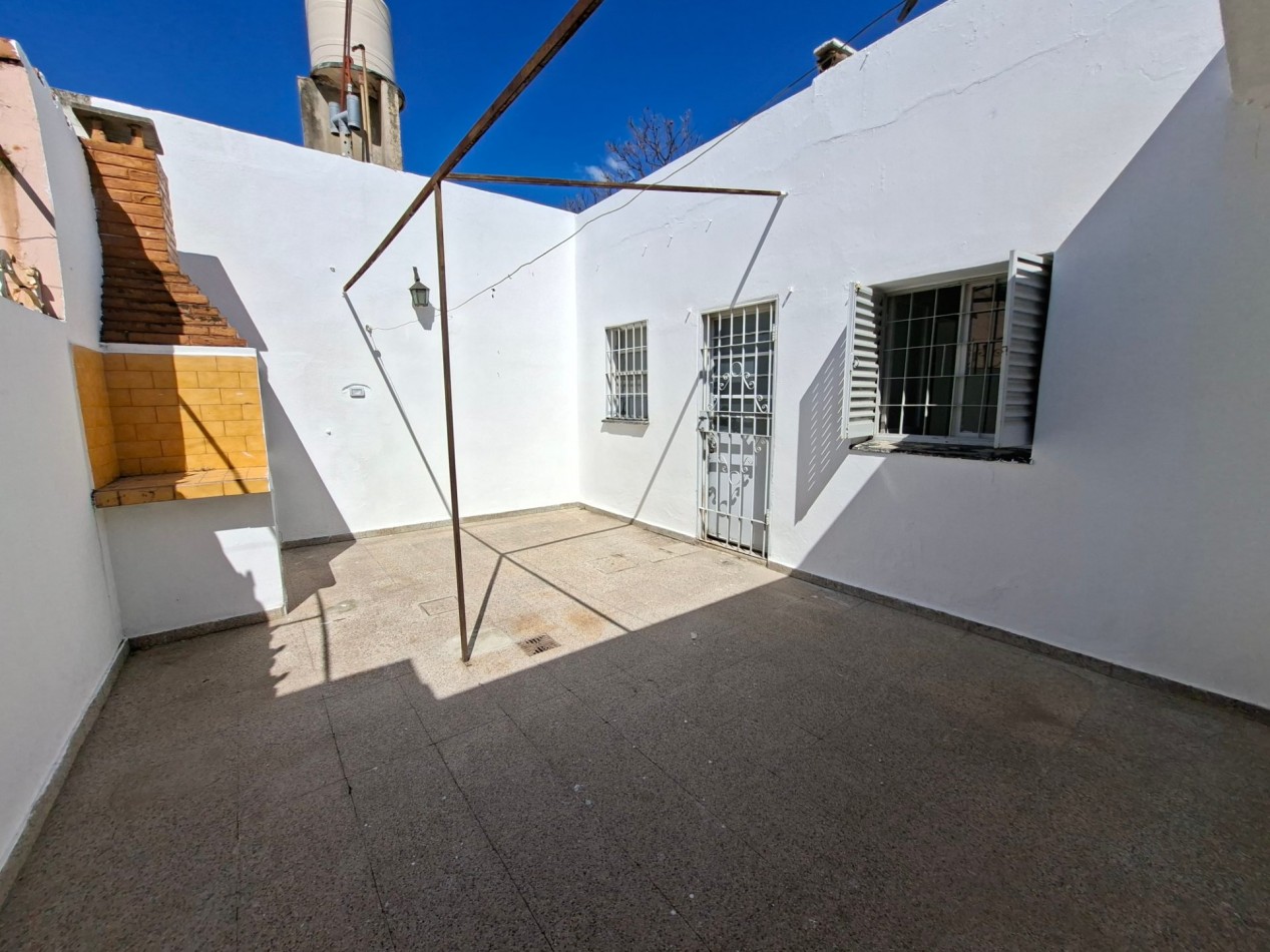 AVDA ALEM: ALQUILO CASA ESQUINA DE 3 DORMITORIOS (MEJOR ZONA)