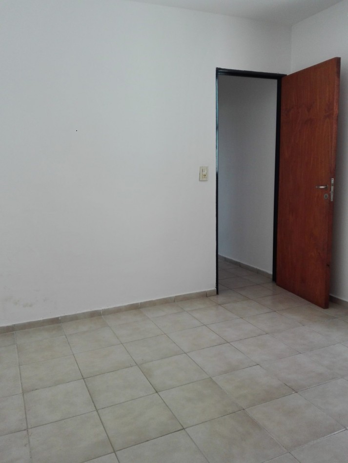 B° VILLA ADELA: ALQUILO DEPTO 3 DORMITORIOS DETRAS DEL CPC RUTA 20